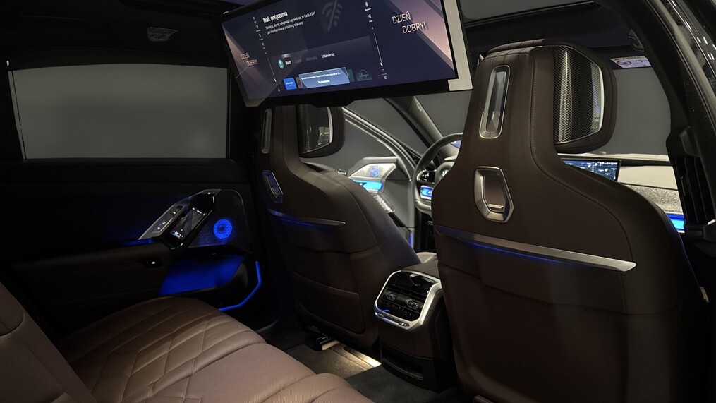 BMW Serii 7, i7