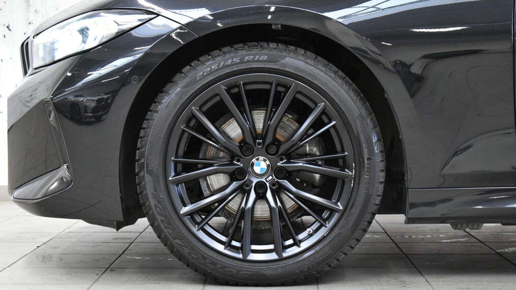 BMW Serii 3, 320