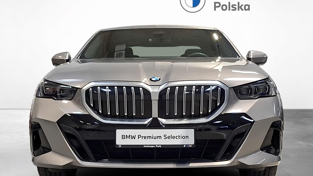 BMW Serii 5, 520