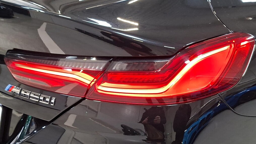 BMW Serii 8, 850
