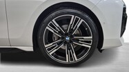 BMW Serii 7, 740