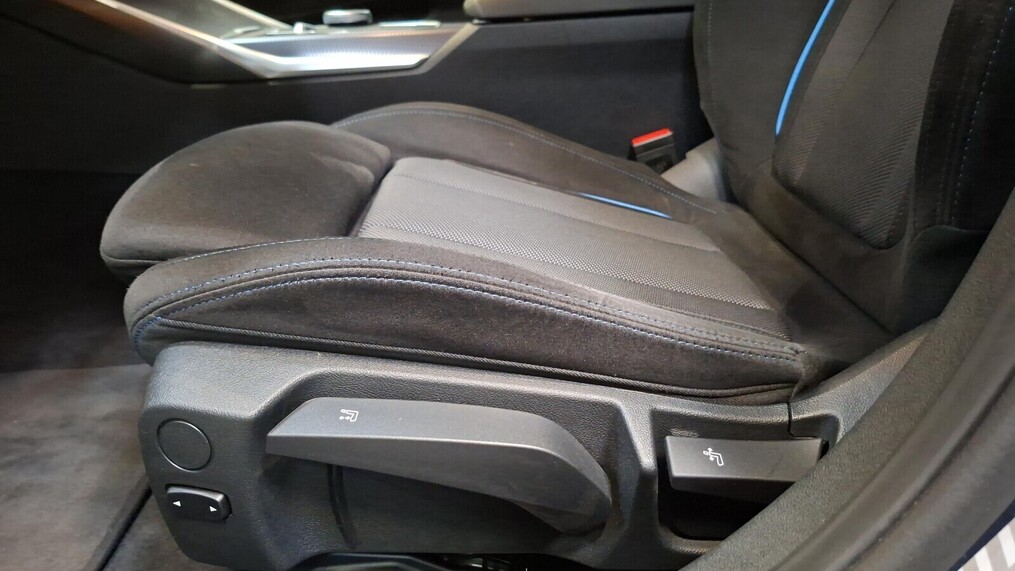BMW Serii 3, 330