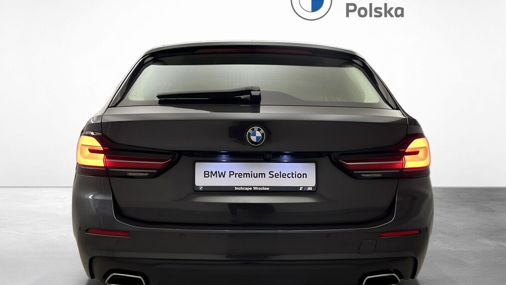 BMW Serii 5, 520