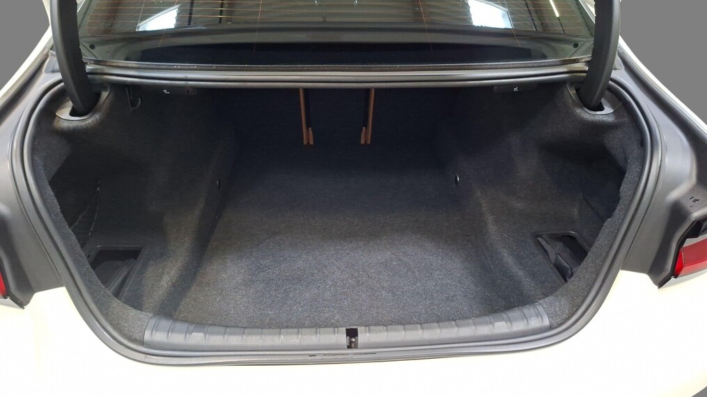BMW Serii 5, 520