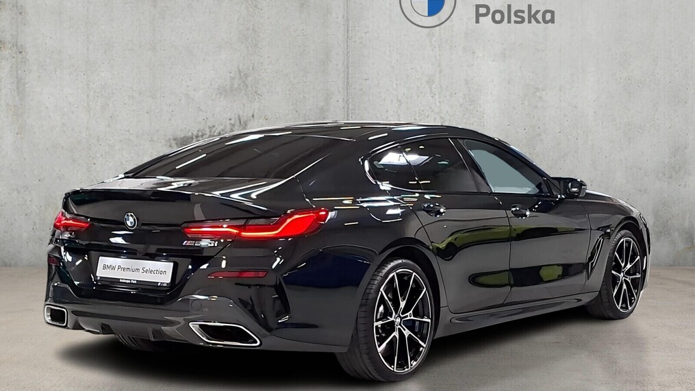 BMW Serii 8, 850