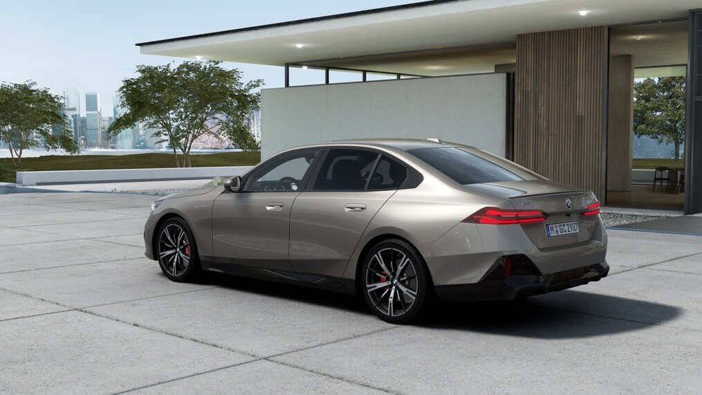 BMW Serii 5, 520