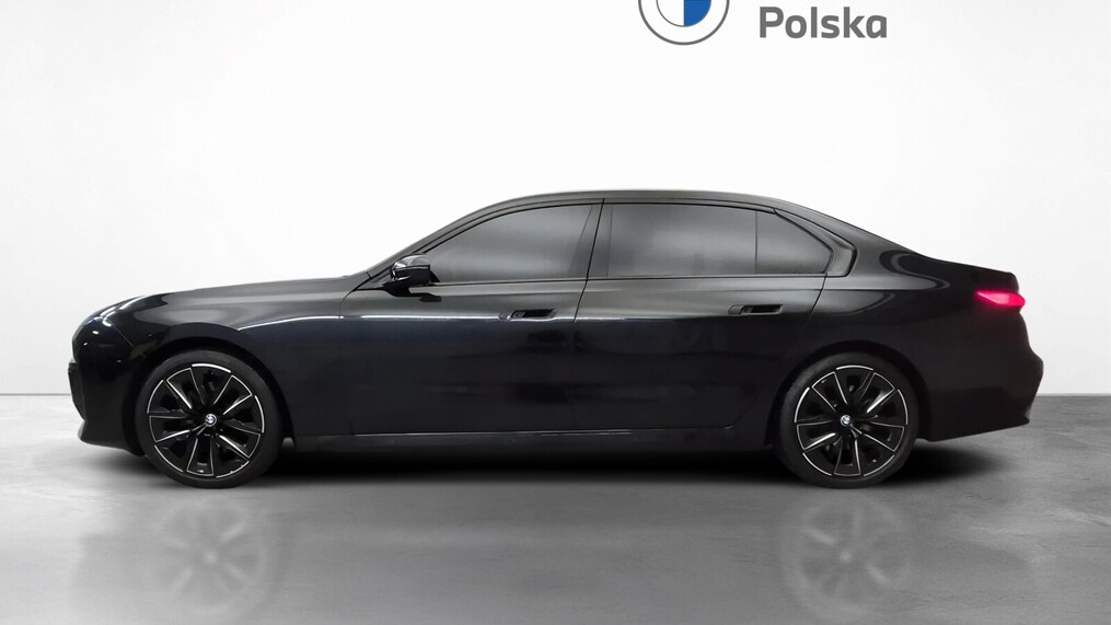 BMW Serii 7, 740