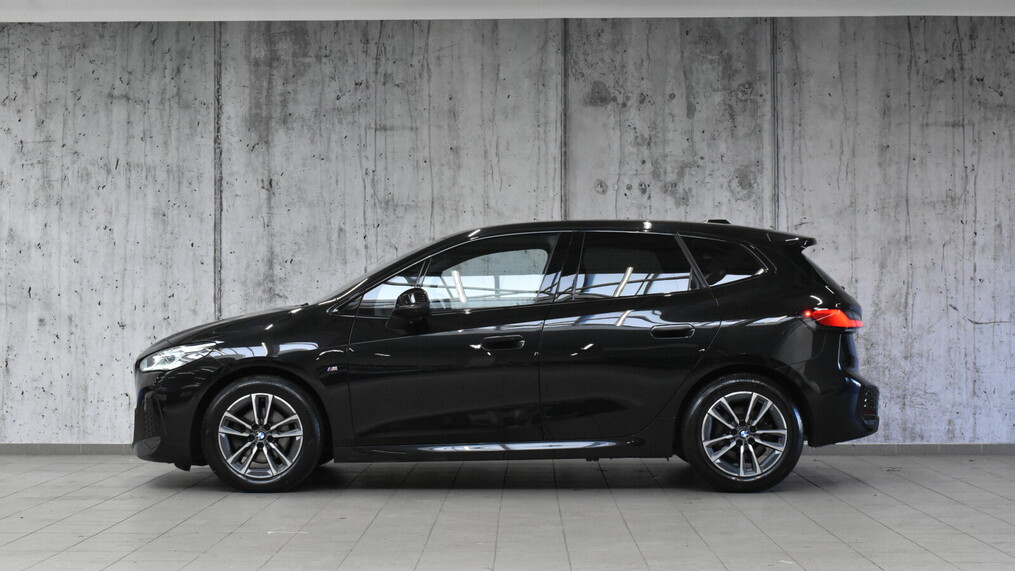 BMW Serii 2, 218