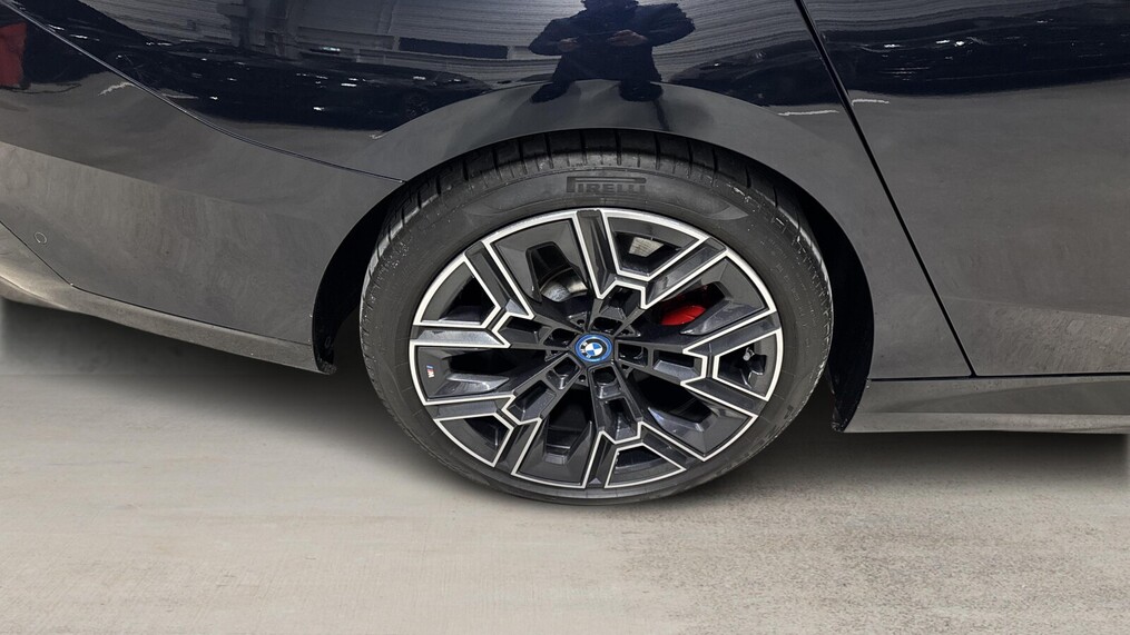 BMW Serii 5, 530