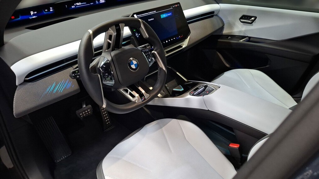 BMW iX3