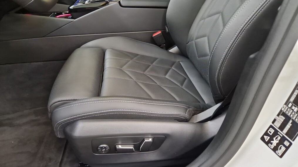 BMW Serii 5, 520