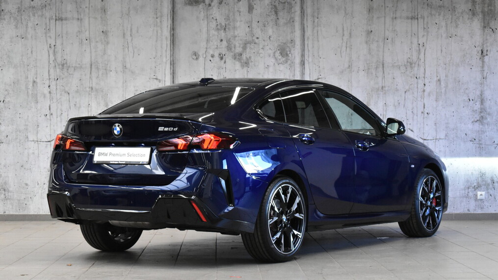 BMW Serii 2, 220