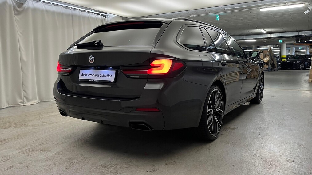 BMW Serii 5, 530