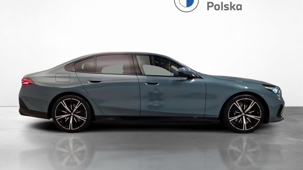 BMW Serii 5, 520