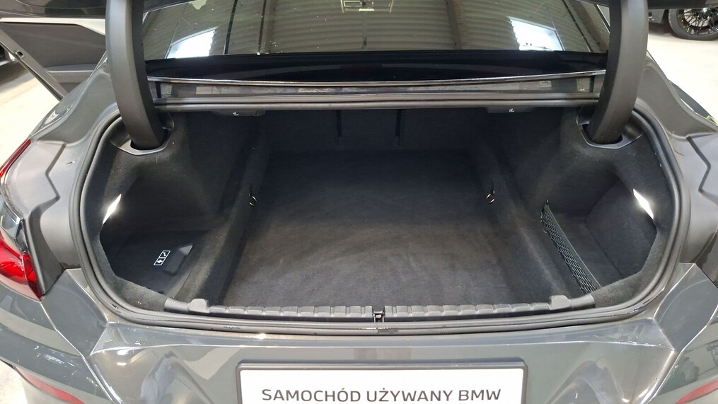 BMW Serii 8, 850