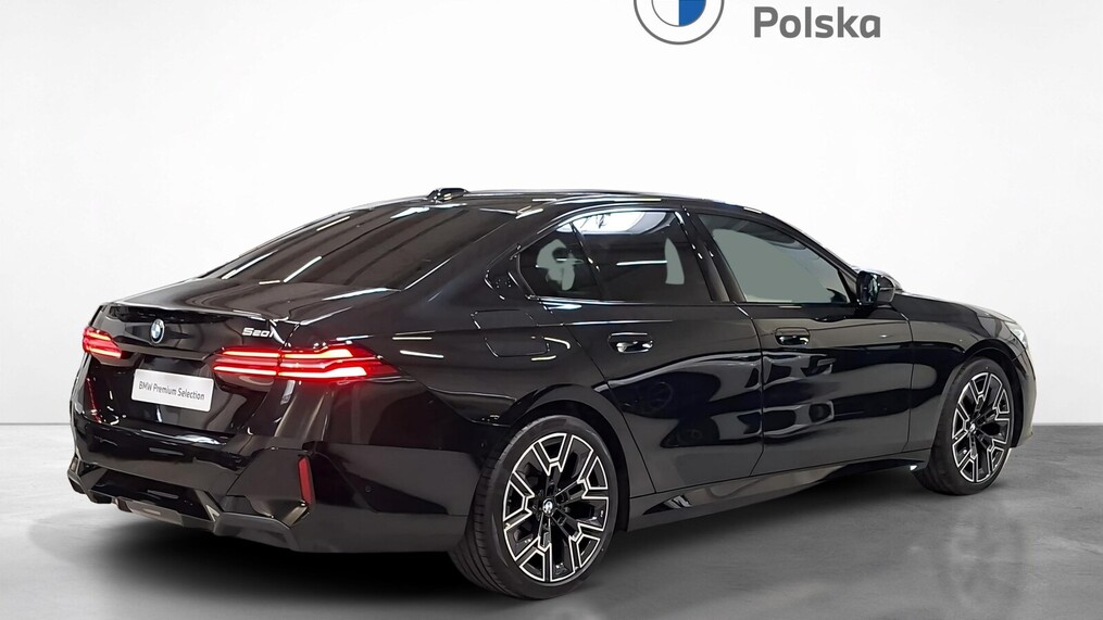 BMW Serii 5, 520