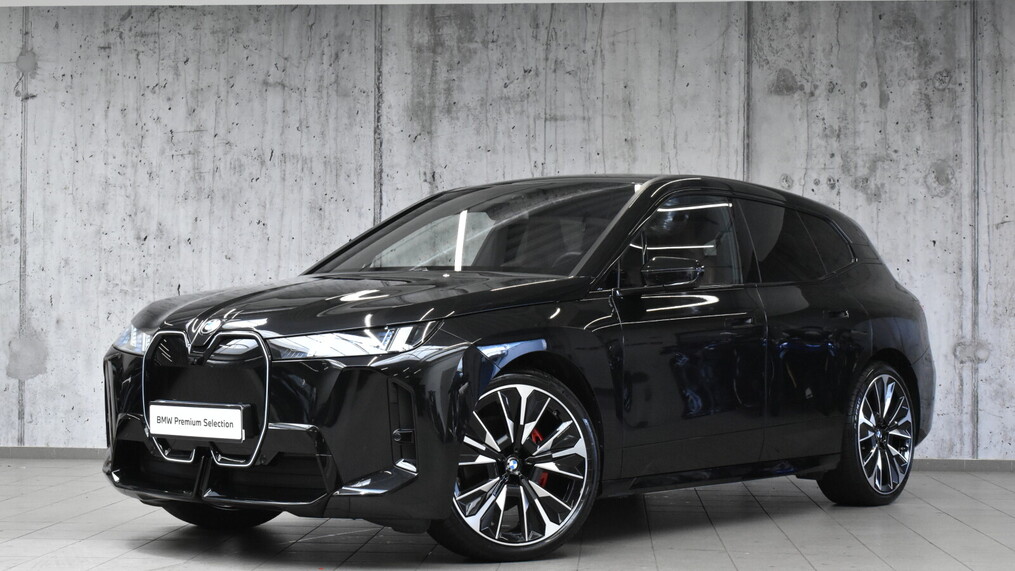BMW iX