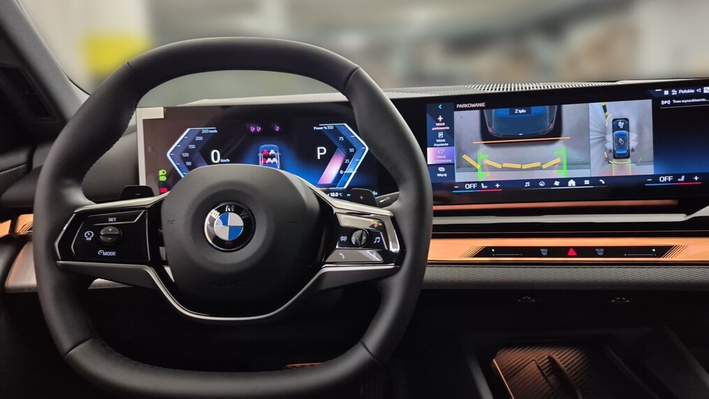 BMW Serii 5, 520