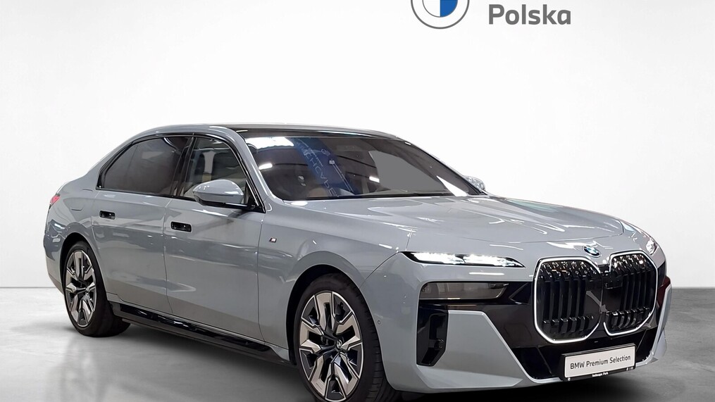 BMW Serii 7, 750