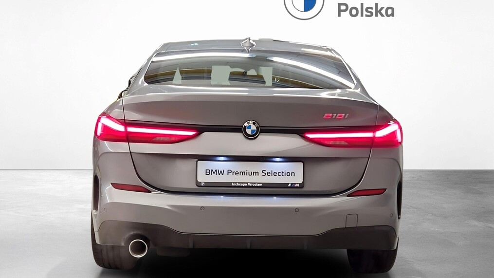 BMW Serii 2, 218