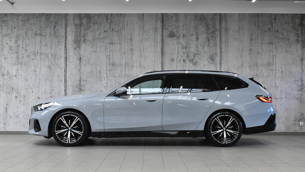 BMW Serii 5, 520