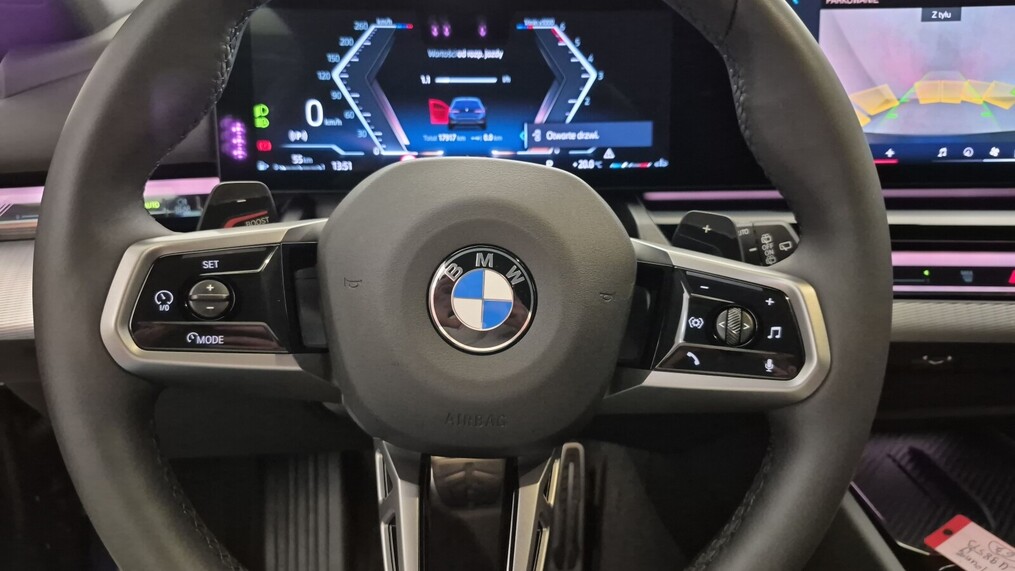BMW Serii 5, 520
