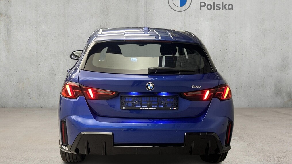 BMW Serii 1, 120