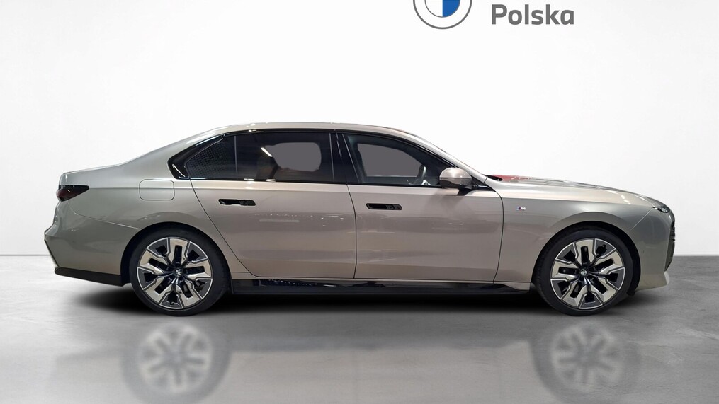 BMW Serii 7, 750