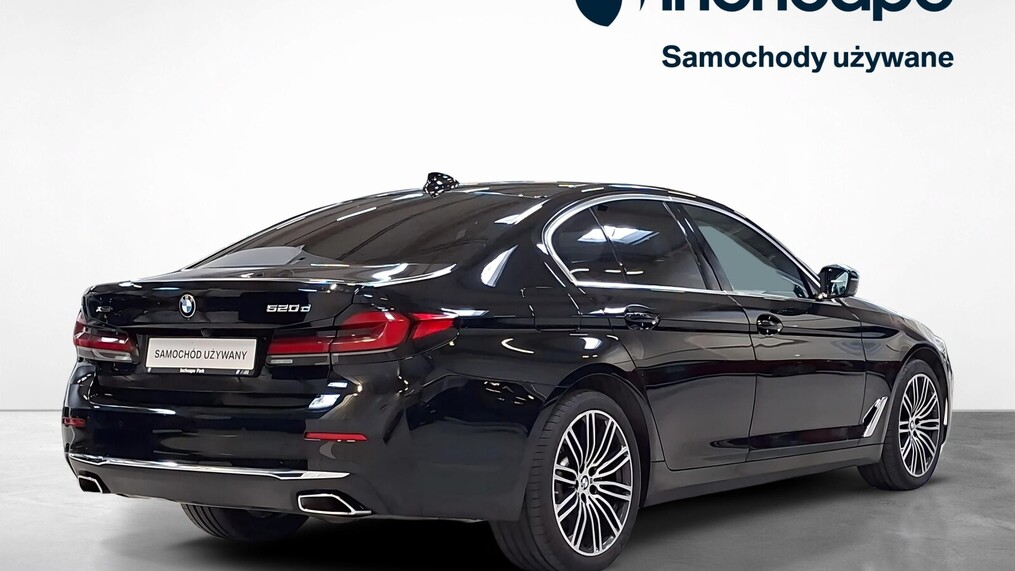 BMW Serii 5, 520