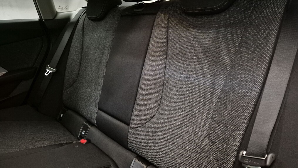 BMW Serii 2, 220