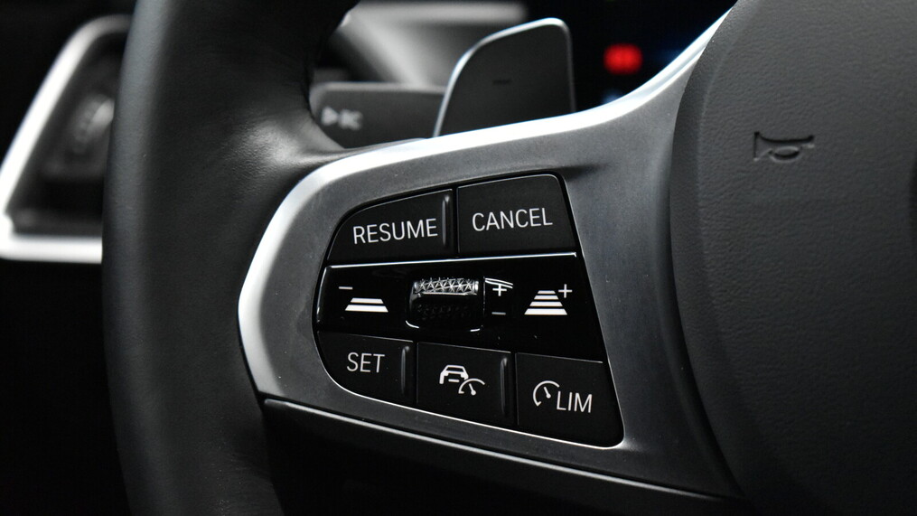 BMW Serii 3, 330