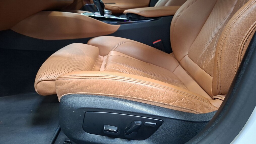 BMW Serii 5, 520