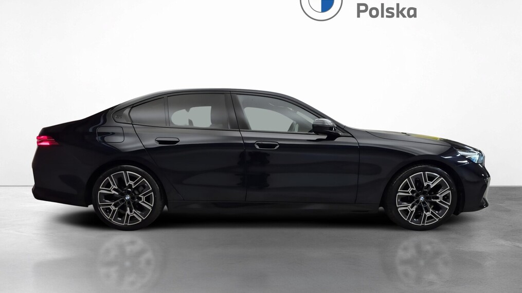 BMW Serii 5, 520