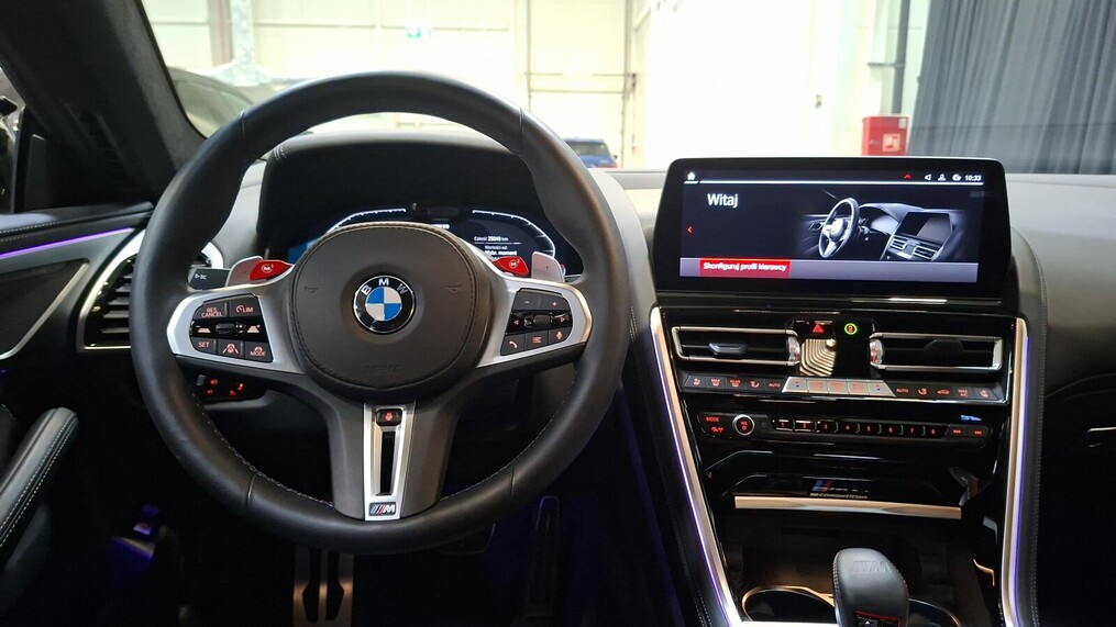BMW M8