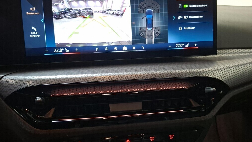 BMW Serii 3, 330