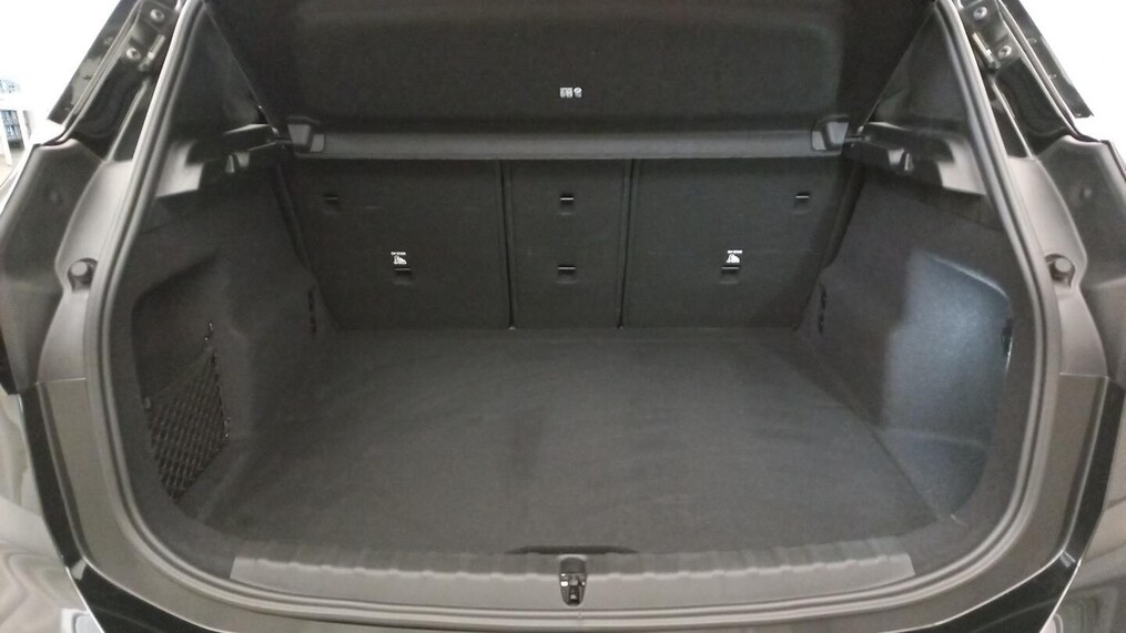 BMW Serii 2, 218