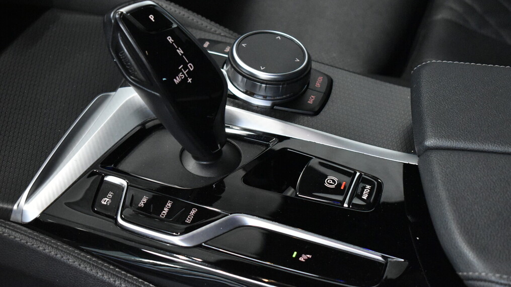 BMW Serii 5, 520