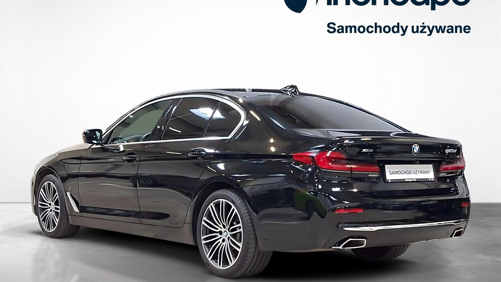 BMW Serii 5, 520