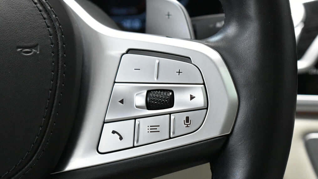 BMW Serii 7, 740