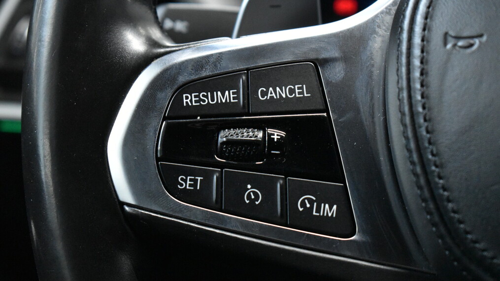 BMW Serii 3, 330