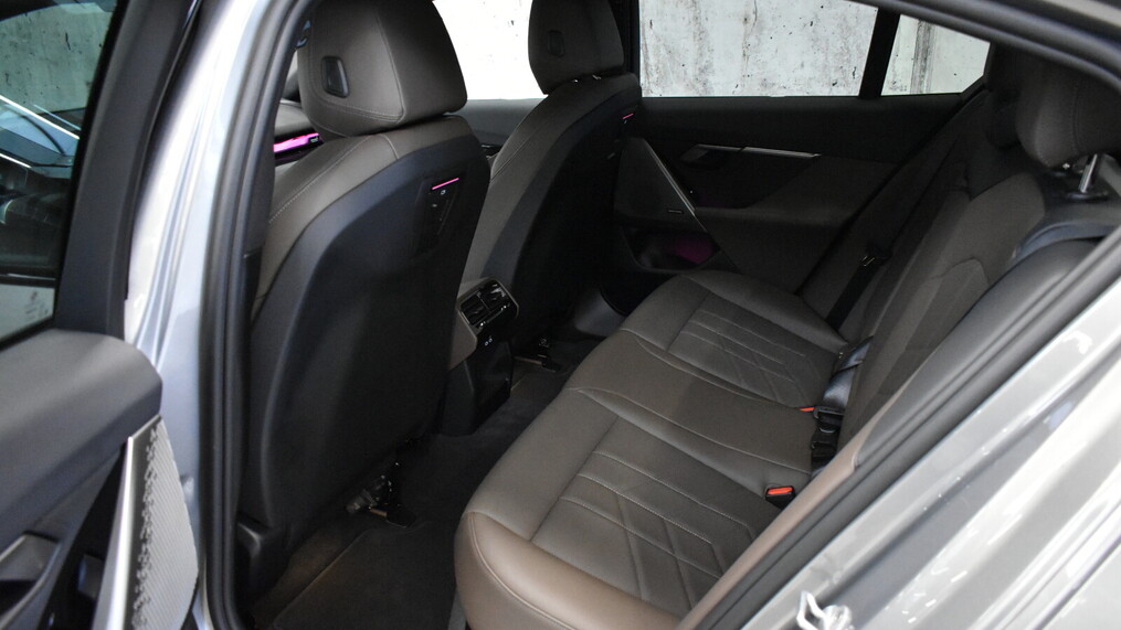 BMW Serii 5, 520