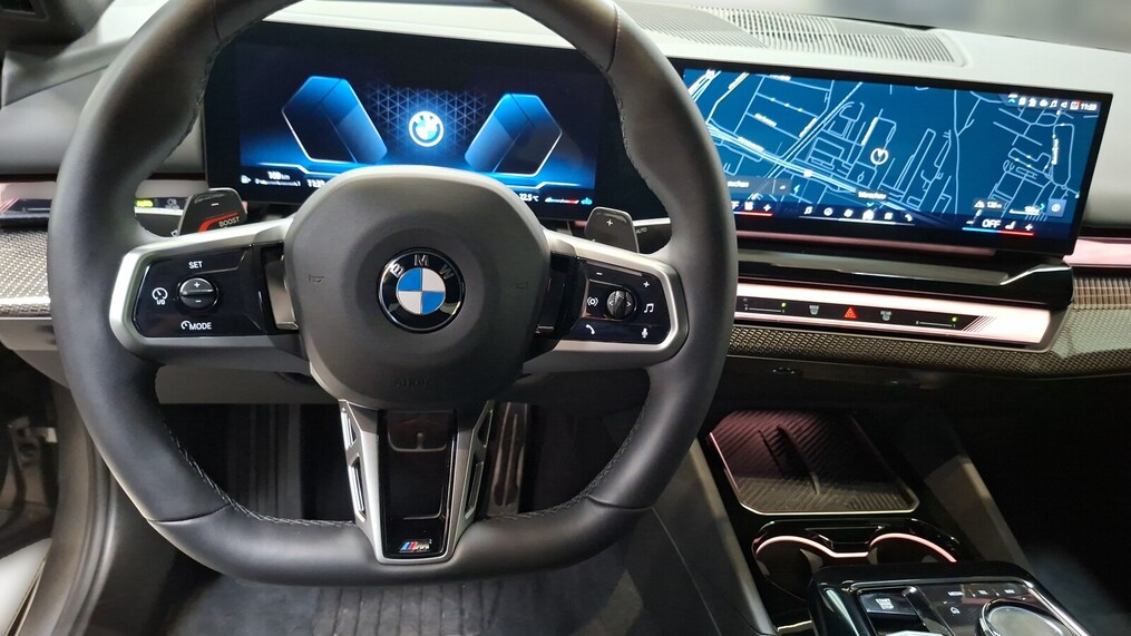 BMW Serii 5, 520