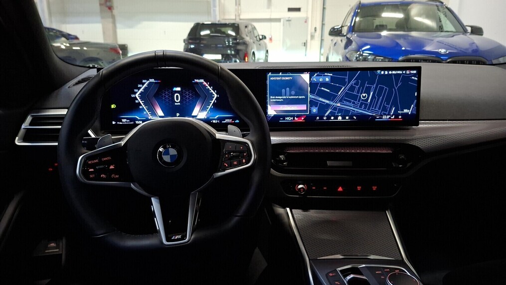 BMW Serii 3, 330