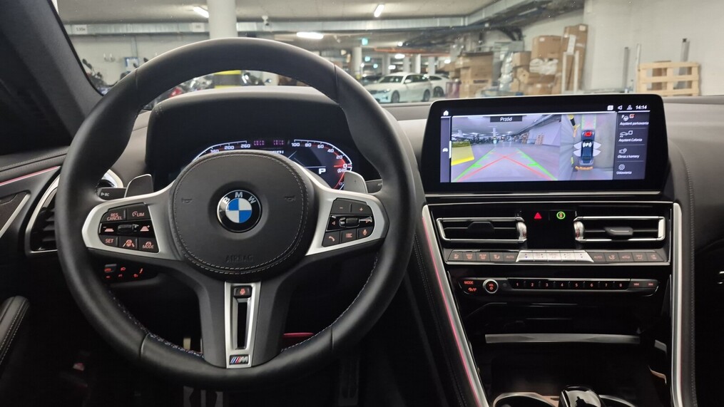 BMW Serii 8, 850
