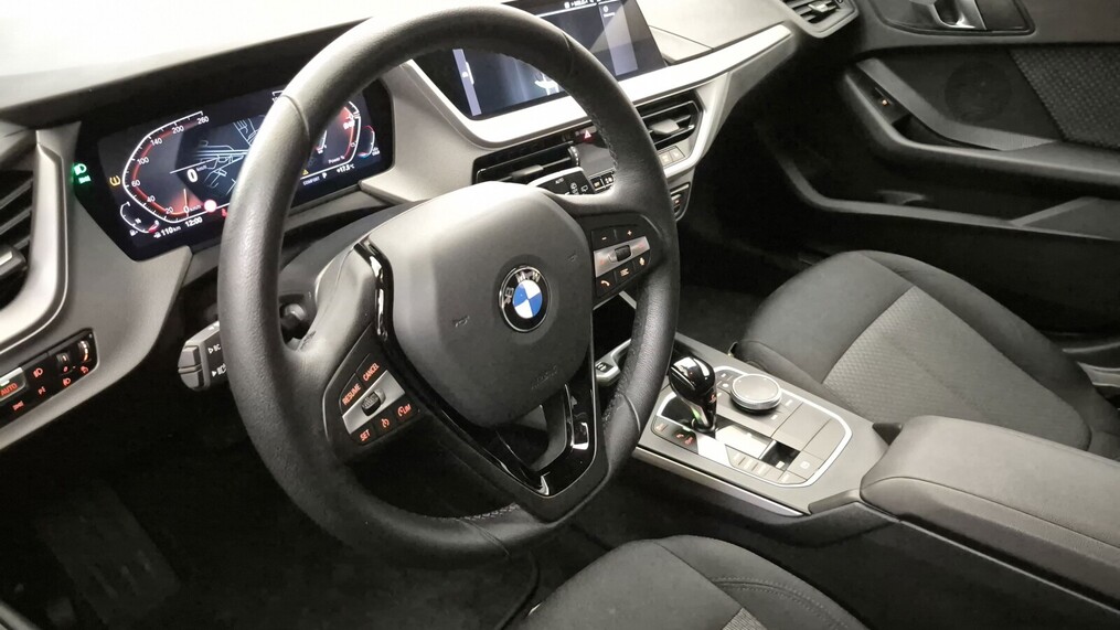 BMW Serii 1, 118