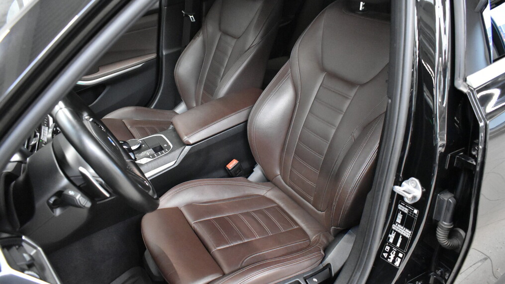 BMW Serii 3, 320