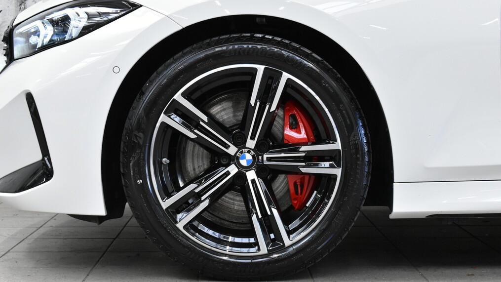 BMW Serii 3, 340