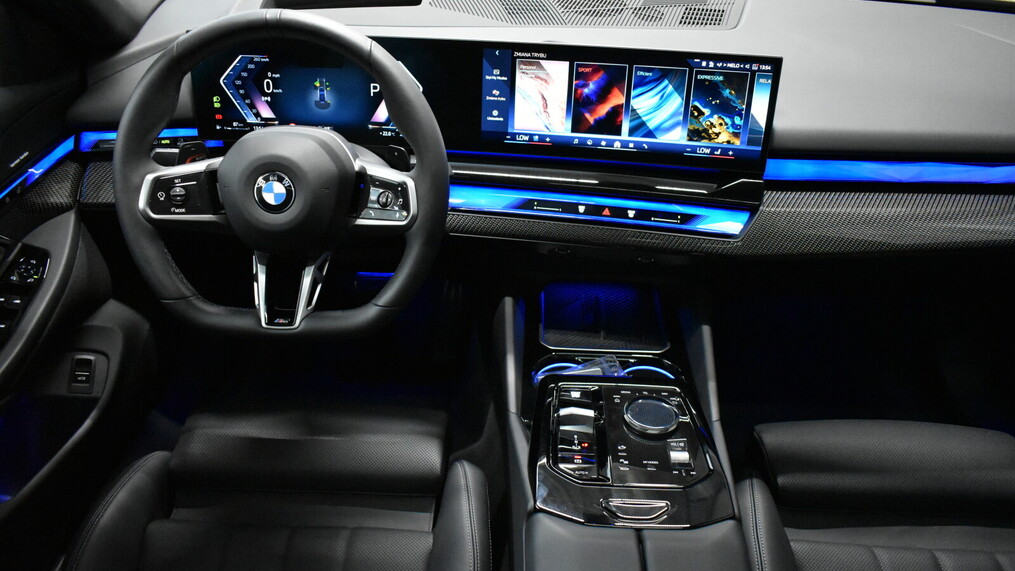 BMW Serii 5, 520