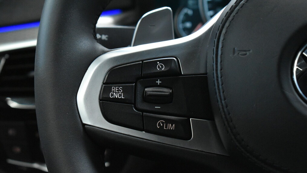 BMW Serii 5, 520