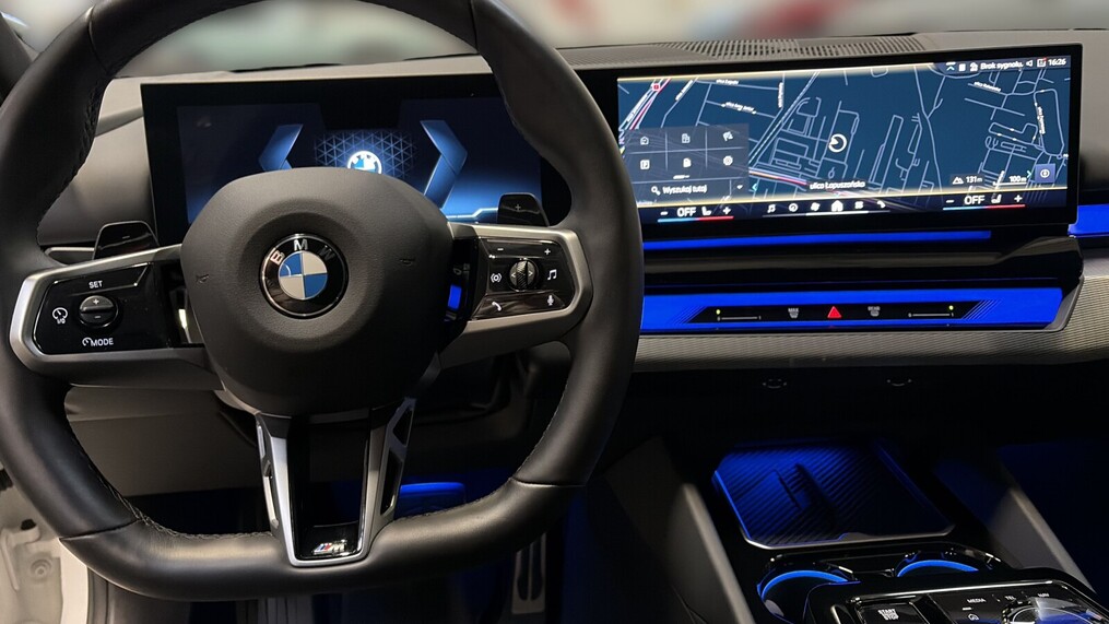 BMW Serii 5, 520